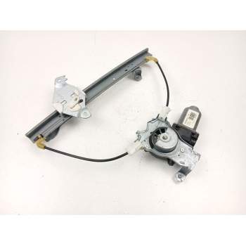 ELEVALUNAS TRASERO DERECHO 82700EY10A 