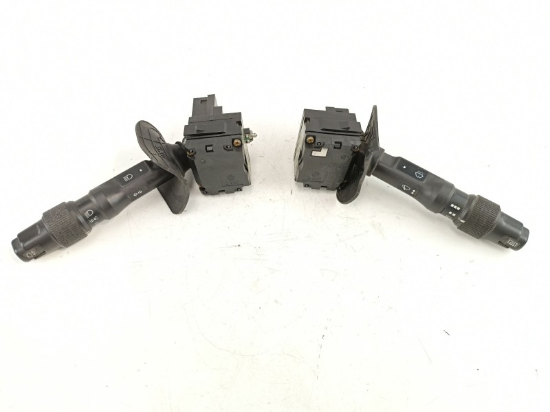 Recambio de mando luces y limpias para lancia dedra berl. 1.8 cat referencia OEM IAM 710375080  