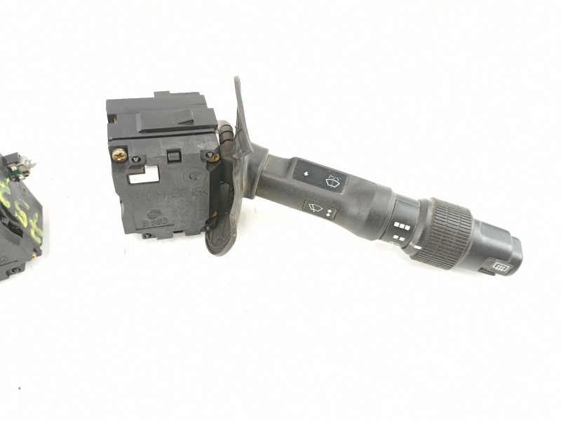 Recambio de mando luces y limpias para lancia dedra berl. 1.8 cat referencia OEM IAM 710375080  