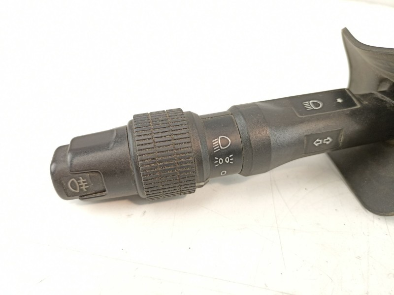 Recambio de mando luces y limpias para lancia dedra berl. 1.8 cat referencia OEM IAM 710375080  