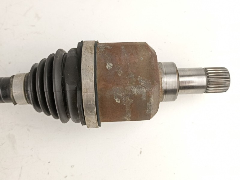 Recambio de transmision delantera izquierda para peugeot 308 1.2 g style referencia OEM IAM 9677914880  