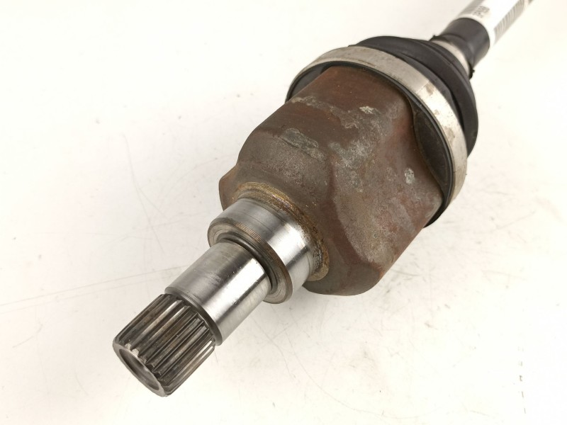 Recambio de transmision delantera izquierda para peugeot 308 1.2 g style referencia OEM IAM 9677914880  