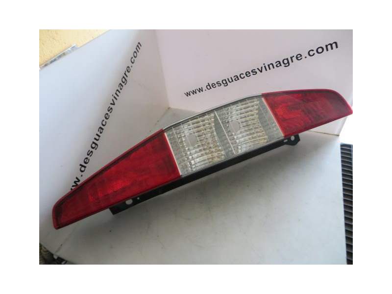 Recambio de piloto trasero derecho para fiat doblo 1.2 g 223a500 65cv referencia OEM IAM   