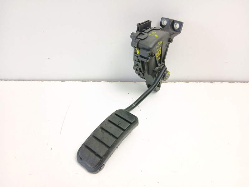 Recambio de potenciometro aceleracion para renault master 2.5 d /g9u a6 referencia OEM IAM 8200724059 6PV00811904 