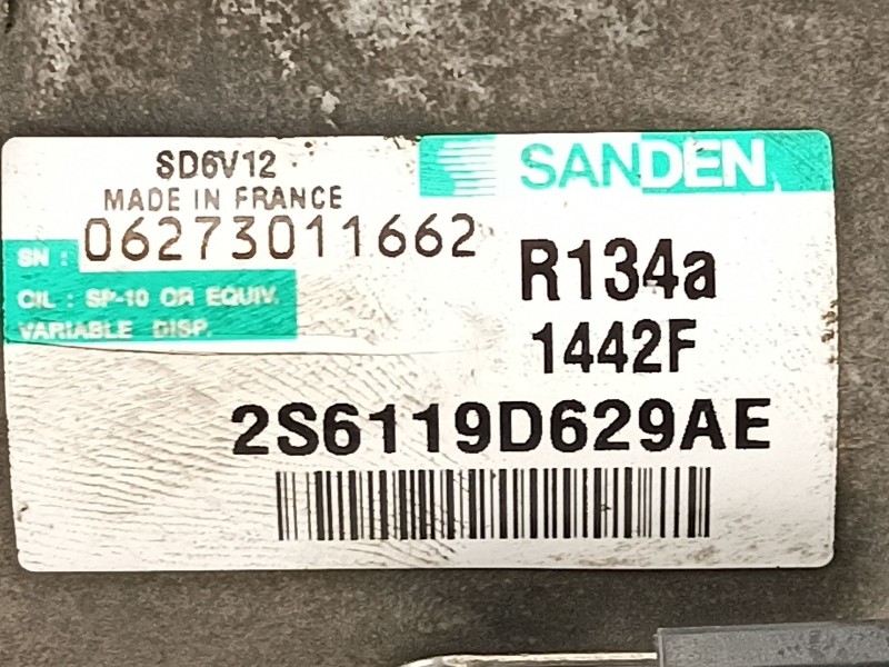 Recambio de compresor aire acondicionado para ford fiesta (cbk) futura referencia OEM IAM 1500822 2S6119D629AE 