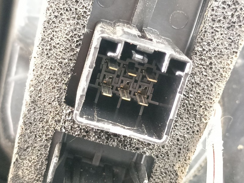 Recambio de piloto trasero derecho para ford fiesta (cbk) futura referencia OEM IAM 1437625  