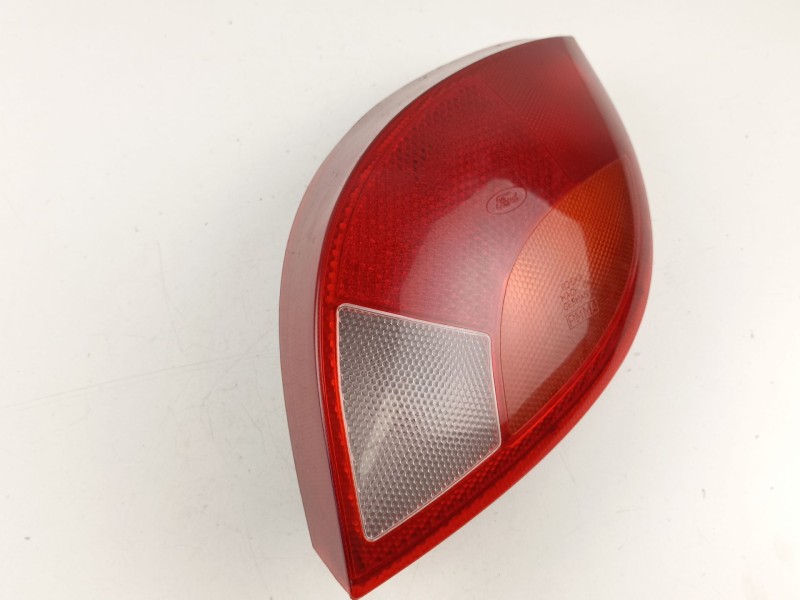 Recambio de piloto trasero derecho para ford ka 1.3 g/j4d referencia OEM IAM 1105789 97KG13N004AA 