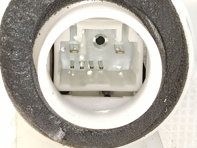 Recambio de cerradura puerta delantera izquierda para toyota prius zvw30 prius advance referencia OEM IAM 6904052340  