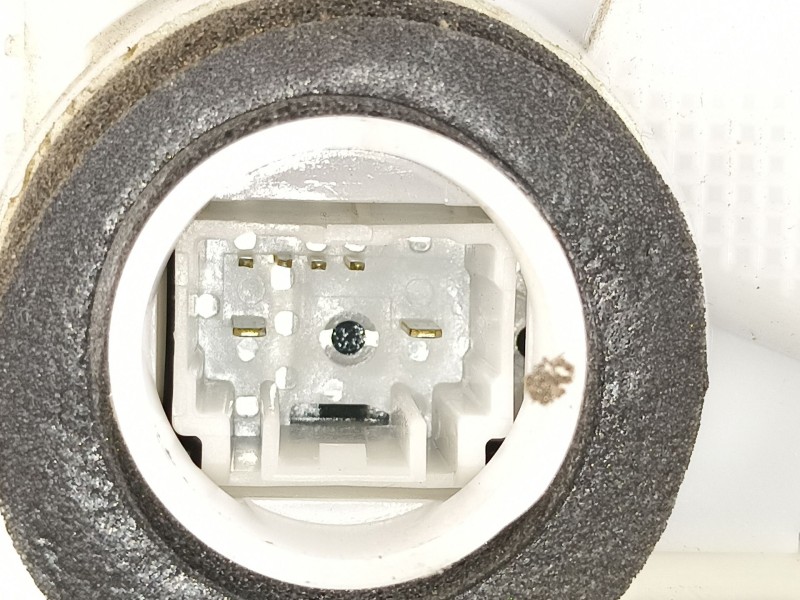 Recambio de cerradura puerta delantera derecha para toyota prius zvw30 prius advance referencia OEM IAM 6903047081  