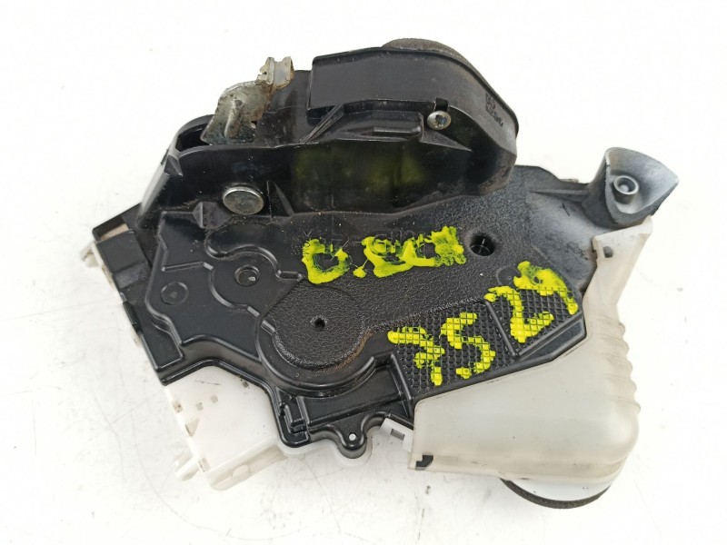 Recambio de cerradura puerta delantera derecha para toyota prius zvw30 prius advance referencia OEM IAM 6903047081  