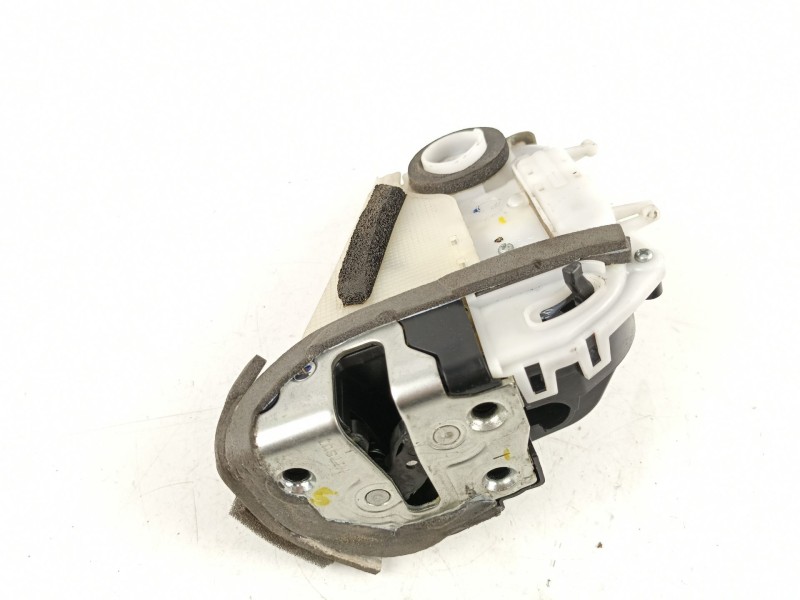 Recambio de cerradura puerta trasera izquierda para toyota prius zvw30 prius advance referencia OEM IAM 6906047070  
