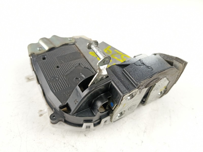 Recambio de cerradura puerta trasera izquierda para toyota prius zvw30 prius advance referencia OEM IAM 6906047070  