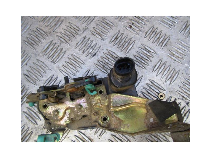 Recambio de cerradura pta. tras. dch. : chrysler stratus : 2.0 g (119,64cv) [1999] para chrysler stratus 2.0 g referencia OEM IA