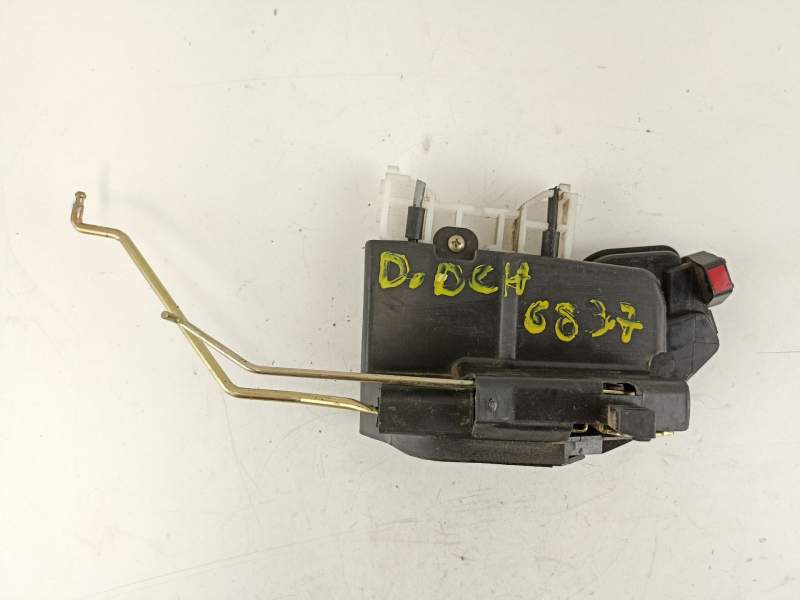Recambio de cerradura puerta delantera derecha para hyundai elantra iii (xd) 1.6 referencia OEM IAM 813202D000  
