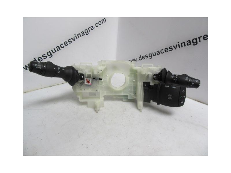 Recambio de mando luces y limpias : renault megane : 1.5 dci k9k 837 [2012] para renault megane 1.5 dci k9k 837 referencia OEM I