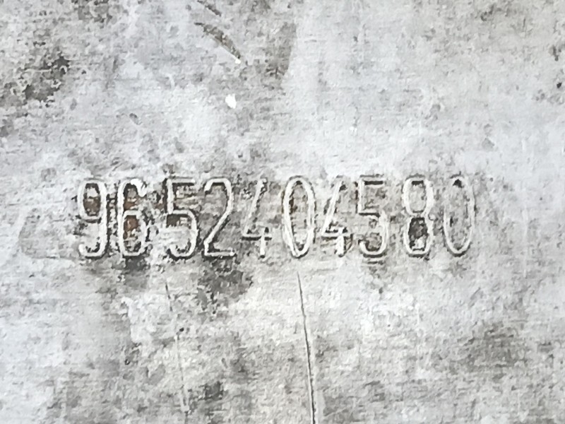 Recambio de carter aceite para ford focus c-max 2.0 referencia OEM IAM 9652404580  