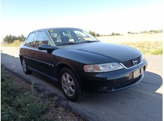 opel vectra b fastback (38_) del año 2000 2
