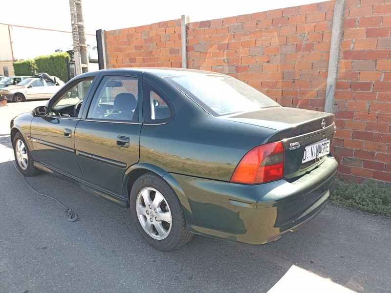 opel vectra b fastback (38_) del año 2000