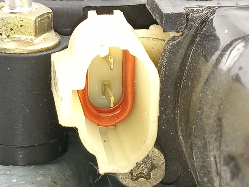 Recambio de elevalunas trasero derecho para hyundai tucson 2.0 crdi referencia OEM IAM 834802E010  