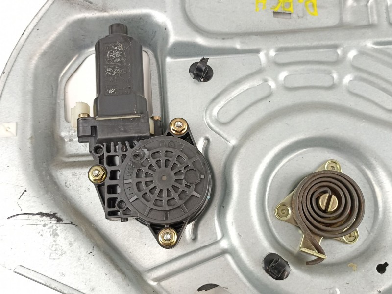 Recambio de elevalunas delantero derecho para hyundai tucson 2.0 crdi referencia OEM IAM 824802E010  