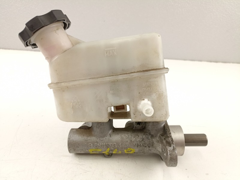 Recambio de bomba de freno para hyundai tucson 2.0 crdi referencia OEM IAM 585102E100  