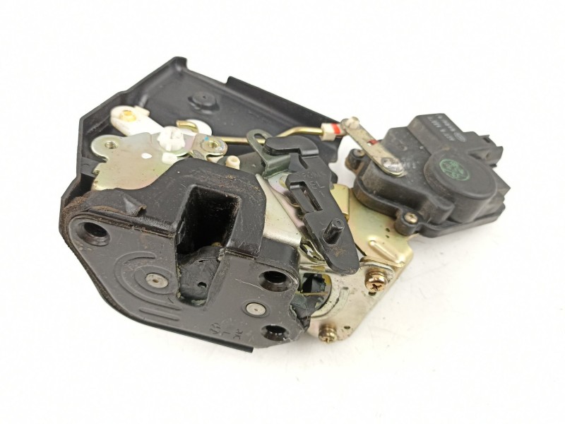 Recambio de cerradura puerta trasera izquierda para hyundai tucson 2.0 crdi referencia OEM IAM 814102E010  