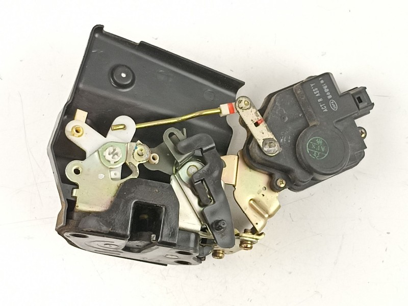 Recambio de cerradura puerta trasera izquierda para hyundai tucson 2.0 crdi referencia OEM IAM 814102E010  