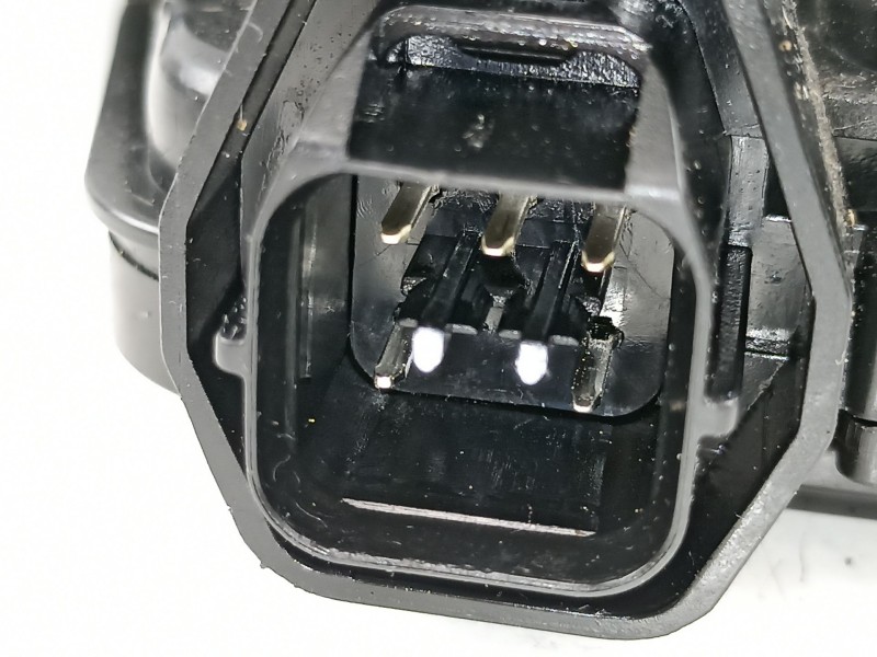 Recambio de cerradura puerta delantera izquierda para hyundai tucson 2.0 crdi referencia OEM IAM 813102E010  