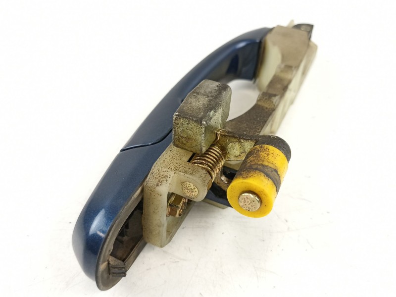 Recambio de manilla trasera izquierda para hyundai tucson 2.0 crdi referencia OEM IAM 836502E000  