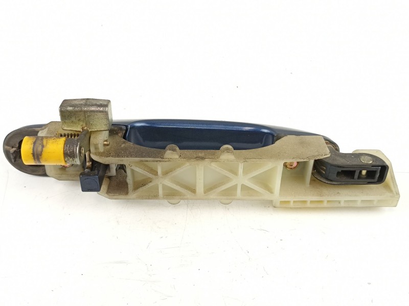 Recambio de manilla trasera izquierda para hyundai tucson 2.0 crdi referencia OEM IAM 836502E000  