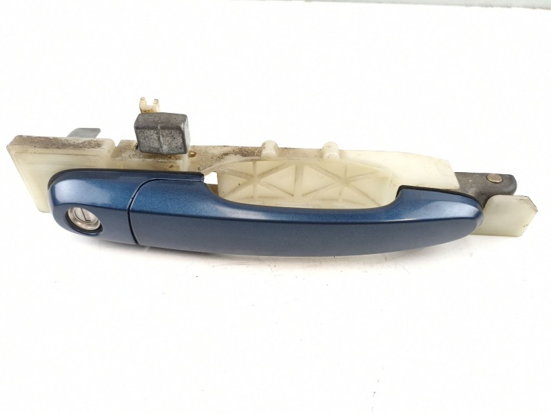 Recambio de manilla delantera derecha para hyundai tucson 2.0 crdi referencia OEM IAM 826602E000  