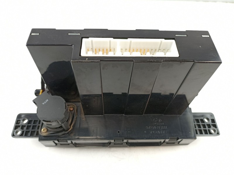 Recambio de mandos calefaccion aire para hyundai tucson 2.0 crdi referencia OEM IAM 972502E461  