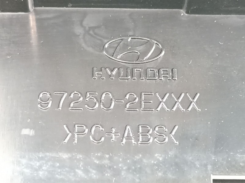 Recambio de mandos calefaccion aire para hyundai tucson 2.0 crdi referencia OEM IAM 972502E461  