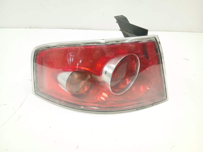 Recambio de piloto trasero izquierdo para seat ibiza iii (6l1) 1.4 16v referencia OEM IAM 6L6945095A  6L6945111