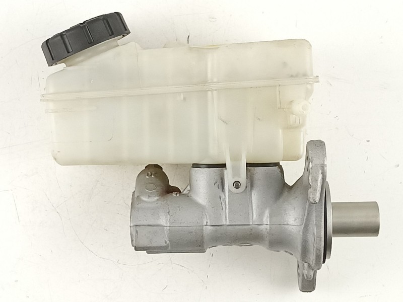 Recambio de bomba de freno para dacia sandero ambiance referencia OEM IAM 460111938R  