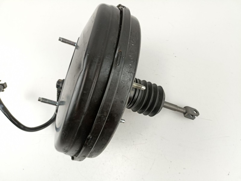 Recambio de servofreno para dacia sandero ambiance referencia OEM IAM 472103298R  