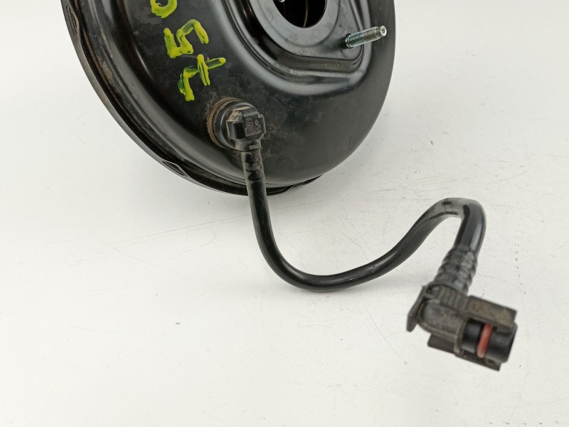 Recambio de servofreno para dacia sandero ambiance referencia OEM IAM 472103298R  