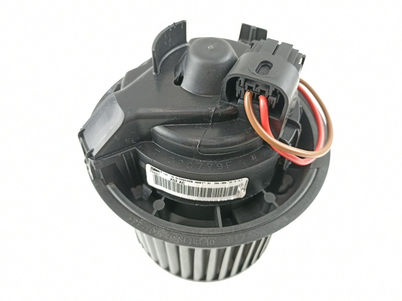 Recambio de motor calefaccion para dacia sandero ambiance referencia OEM IAM 272102798R N109038B 