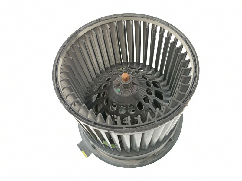 Recambio de motor calefaccion para dacia sandero ambiance referencia OEM IAM 272102798R N109038B 