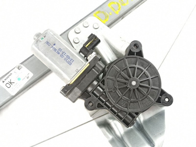 Recambio de elevalunas delantero derecho para dacia sandero ambiance referencia OEM IAM 807209299R  