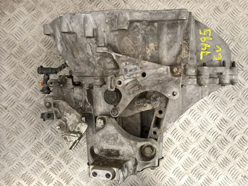 Recambio de caja cambios 6v gasolina para peugeot 308 1.2 g style referencia OEM IAM 20EA52  