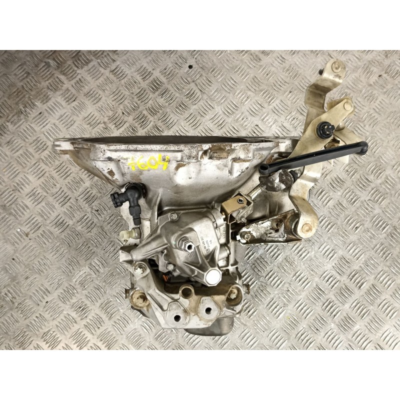 Recambio de caja cambios 5v gasolina para opel corsa c 1.2 16v cat (z 12 xe / lw4) referencia OEM IAM R90400209  
