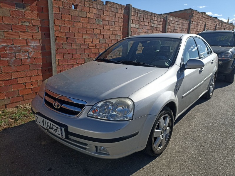 daewoo nubira del año 2004