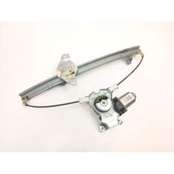 ELEVALUNAS TRASERO DERECHO 82700AV610 
