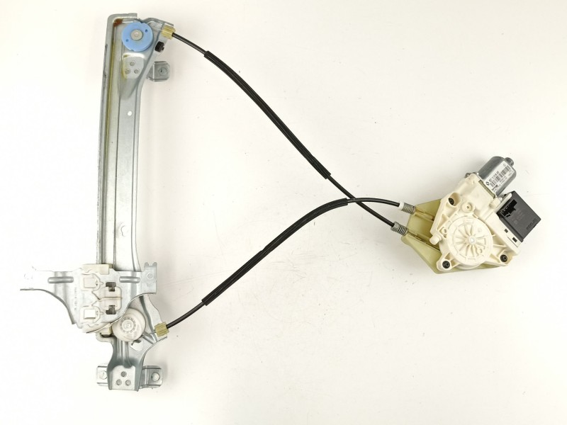 Recambio de elevalunas trasero izquierdo para renault megane 1.5 dci k9k j8 referencia OEM IAM 827210003R 827310185R 0130822330