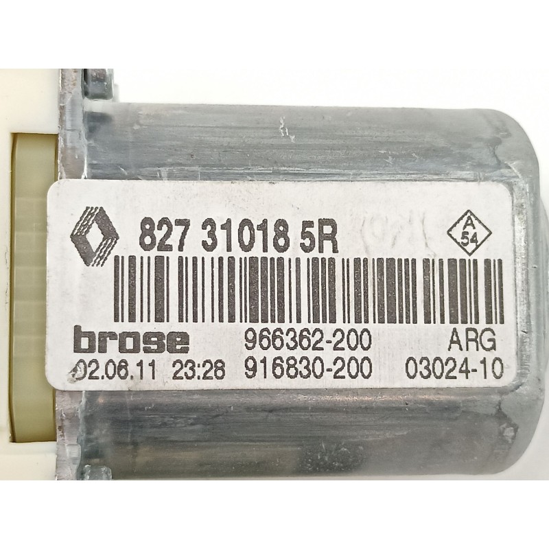 Recambio de elevalunas trasero izquierdo para renault megane 1.5 dci k9k j8 referencia OEM IAM 827210003R 827310185R 0130822330