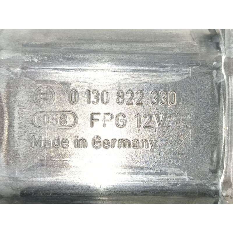 Recambio de elevalunas trasero izquierdo para renault megane 1.5 dci k9k j8 referencia OEM IAM 827210003R 827310185R 0130822330