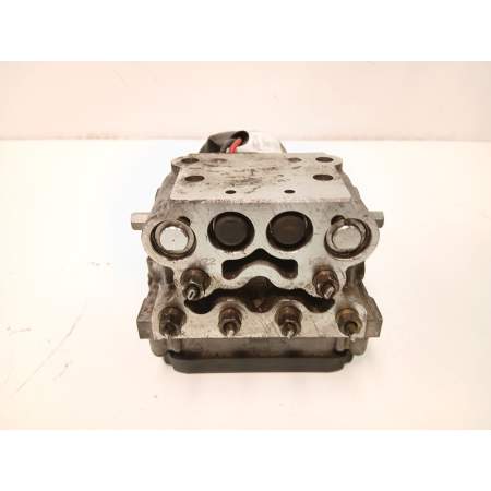 Recambio de cerradura puerta trasera izquierda para renault megane 1.5 dci k9k j8 referencia OEM IAM 825030002R  
