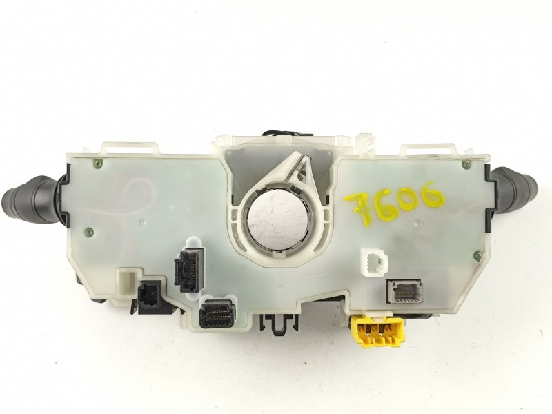 Recambio de mando luces y limpias para renault megane 1.5 dci k9k j8 referencia OEM IAM 255670019R  