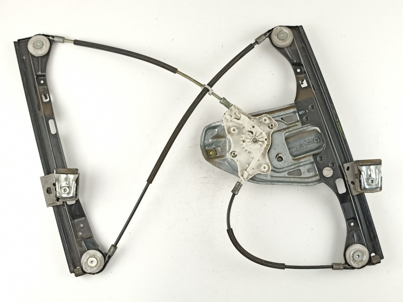Recambio de elevalunas delantero derecho para m. benz c 220 2.2 cdi referencia OEM IAM A2037203846 A2118201742 7746002817